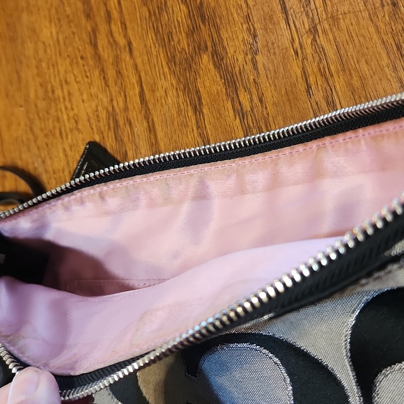 Coach Poppy 13Wx10H - Picture 10 of 13